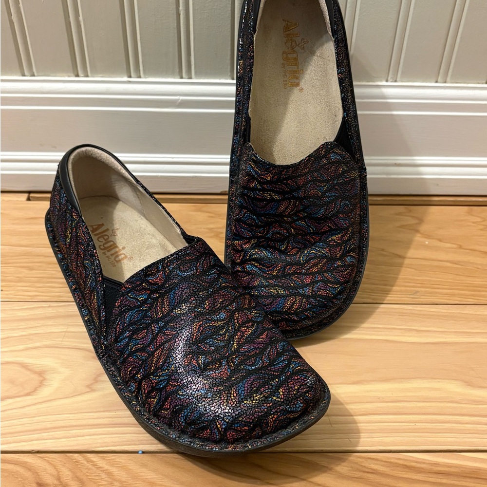 Women’s Alegria Debra Clogs Multicolor Stained Glass Black DEB-467 Sz 39 US 9
